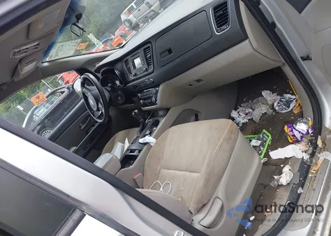 2015 Kia Sedona Lx из США, поврежденный, VIN KNDMB5C12F6061126